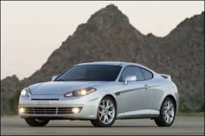 Si ce mod&egrave;le est sobrement appel&eacute; "Coup&eacute;" en Europe, il porte un tout autre nom sur le continent nord-am&eacute;ricain. Outre-Atlantique, il emprunte en effet son appellation &agrave; la ville c&ocirc;ti&egrave;re de Tiburon dans l'&Eacute;tat de Californie. Qui a produit la Tiburon ?