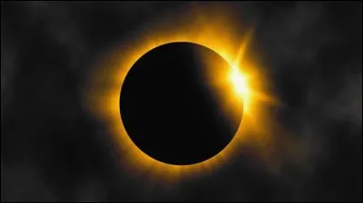 Sur une longue &eacute;chelle de temps, comment la fr&eacute;quence des &eacute;clipses solaires totales va-t-elle &eacute;voluer ?