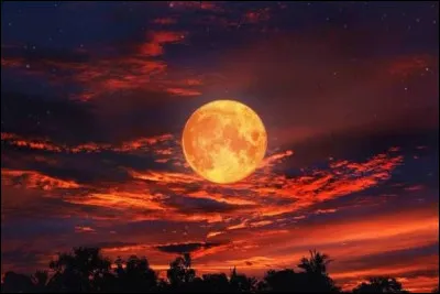 &Agrave; quel risque est traditionnellement associ&eacute;e la lune rousse ?