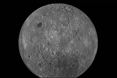 La face cach&eacute;e de la Lune doit son nom au fait qu'elle n'est jamais &eacute;clair&eacute;e par le Soleil.