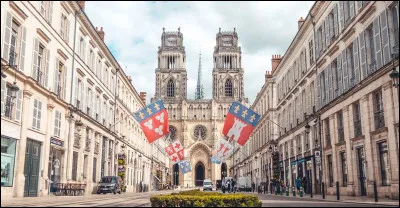 De quelle r&eacute;gion Orl&eacute;ans est-elle la capitale ?