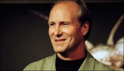Qui est cet acteur am&eacute;ricain qui joue le r&ocirc;le du ''pasteur David Sandow'' dans le film ''The King'' r&eacute;alis&eacute; par James Marsh ?