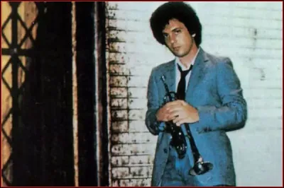 Il interpr&egrave;te "My Life" et "Honestly" sur son album "52nd Street". Quel est son nom ?