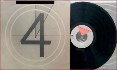L'album "4" proposait les titres "Waiting for a Girl Like You" et "Urgent". De qui &eacute;tait-il ?