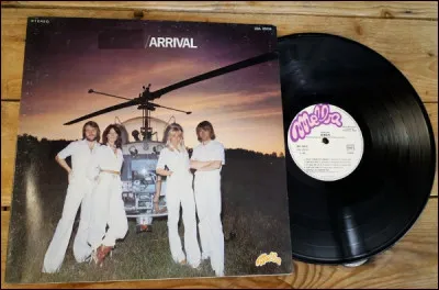 Sur son album "Arrival", ce groupe nous proposait les titres "Dancing Queen", "Knowing Me, Knowing You" et "Money, Money, Money". Quel est son nom ?