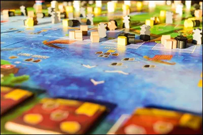 Tu passes &agrave; la ludoth&egrave;que. Tu connais tr&egrave;s bien la dame l&agrave;-bas. D&egrave;s que tu arrives, elle te propose deux jeux susceptibles de t&rsquo;int&eacute;resser. Le premier est sur une nouvelle plan&egrave;te, o&ugrave; il faut faire na&icirc;tre la vie (il faudra lui apporter de l&rsquo;eau, l&rsquo;&eacute;nergie du soleil), le second est sur tout un zoo qu&rsquo;il faut sauver de la temp&ecirc;te (il faudra que tu sauves les animaux). Lequel choisis-tu ?