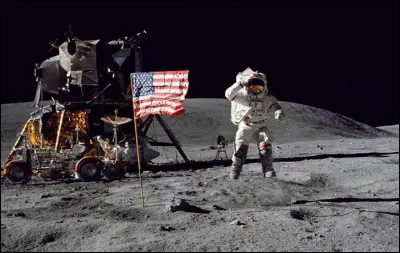 Les premiers pas sur la Lune (mission Apollo 11).Dans un contexte de rivalit&eacute; entre les &Eacute;tats-Unis et l�URSS, cette mission permet &agrave; Neil Armstrong de poser le pied sur la Lune pour la premi&egrave;re fois.Quelle est l�ann&eacute;e de cet exploit ?