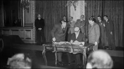 La d&eacute;claration Schuman, consid&eacute;r&eacute;e comme le texte fondateur de la construction europ&eacute;enne, a &eacute;t&eacute; prononc&eacute;e par Robert Schuman le 9 mai ...