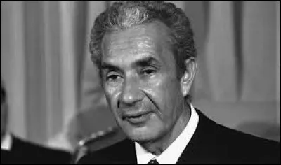 Ce 9 mai, Aldo Moro, ancien chef du gouvernement italien, enlev&eacute; le 16 mars par les Brigades Rouges est retrouv&eacute; mort, assassin&eacute; : c'&eacute;tait en ...