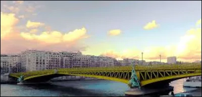 Lequel de ces auteurs a &eacute;crit le po&egrave;me "le Pont Mirabeau" ?