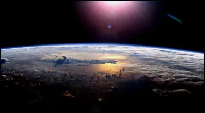 Dans quel cas une plan&egrave;te peut-elle conserver une atmosph&egrave;re dense ?