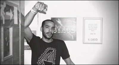 Quel artiste fran&ccedil;ais, li&eacute; &agrave; Ed Banger Records, a su m&eacute;langer hip-hop et &eacute;lectro et est derri&egrave;re l�album "Lucky Boy" ?