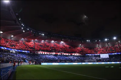 Quel nom porte le stade qui accueille le PSG ?