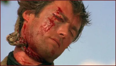 Clint Eastwood joue le r&ocirc;le de Jed Cooper dans ce film. Apr&egrave;s avoir &eacute;t&eacute; presque pendu (il en garde la trace sur son cou) par des citoyens de la ville de Red Creek, Cooper est nomm&eacute; marshal par le juge Fenton qui le charge de ramener vivants ses agresseurs. Quel est ce film ?
