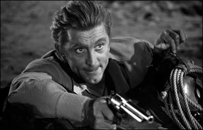 Dans "Une corde pour te pendre", r&eacute;alis&eacute; par Raoul Walsh et sorti en 1951, le marshal Len Merrick sauve le suspect d'un meurtre de la pendaison. Qui incarne le marshal ?
