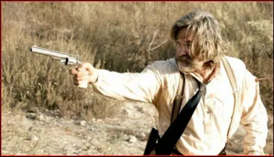 Dans "Bone Tomahawk", western sorti en 2015, le sh&eacute;rif Franklin Hunt est &agrave; la poursuite d'un groupe d'Indiens troglodytes et cannibales qui ont enlev&eacute; une femme blanche. Qui incarne le sh&eacute;rif ?