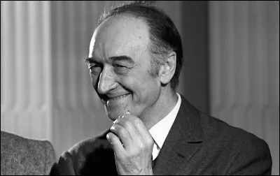 ''Jean Vilar'', n&eacute; &agrave; S&egrave;te est le cr&eacute;ateur de quel festival de th&eacute;&acirc;tre et de spectacle vivant ?