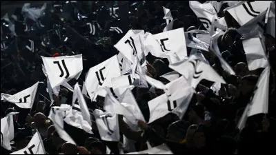 La Juventus de Turin est l�un des clubs les plus titr&eacute;s d�Italie. Son surnom historique &eacute;voque &agrave; la fois le respect, l�anciennet&eacute; et la grandeur du club dans le football italien. Quel est ce surnom ?