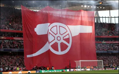 Fond&eacute; par des ouvriers li&eacute;s &agrave; une usine d�armement &agrave; Londres, Arsenal FC poss&egrave;de un surnom directement inspir&eacute; de cette origine industrielle et militaire. Comment surnomme-t-on Arsenal ?
