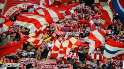 Dans le championnat fran&ccedil;ais, le LOSC Lille est r&eacute;put&eacute; pour son esprit combatif et sa d&eacute;termination. Son surnom repr&eacute;sente un animal courageux souvent associ&eacute; &agrave; la fid&eacute;lit&eacute; et &agrave; la combativit&eacute;. Quel est ce surnom ?