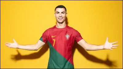 Quel footballeur est devenu le meilleur buteur de l�histoire en s&eacute;lection nationale ?