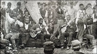 Quel contexte social a fortement contribu&eacute; &agrave; la diffusion du jazz au d&eacute;but du XXᵉ si&egrave;cle ?