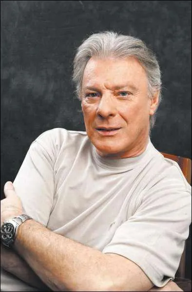 Chanteur 'Pour le plaisir', c'est ... .