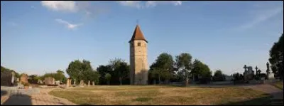 Voici la tour Usselskirch, &agrave; Boust. Commune de Lorraine, dans le Pays de Thionville, elle se situe ...