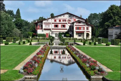 La villa Arnaga &agrave; Cambo-les-Bains, au Pays Basque, &eacute;tait celle de Fran&ccedil;ois Mauriac.