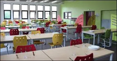 Si tu fais tomber ton plateau &agrave; la cantine, que fais-tu ?