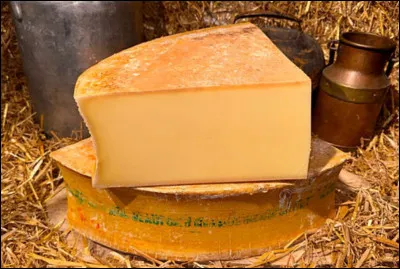 Quel lait est employ&eacute; dans la confection du Beaufort ?