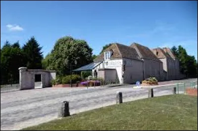 Nous sommes dans le Centre-Val-de-Loire, au Coudray. Ville de la m&eacute;tropole Chartraine, elle se situe dans le d&eacute;partement ...