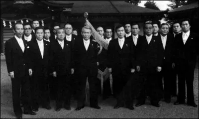 Quelle est la structure hi&eacute;rarchique traditionnelle d&rsquo;un clan Yakuza ?