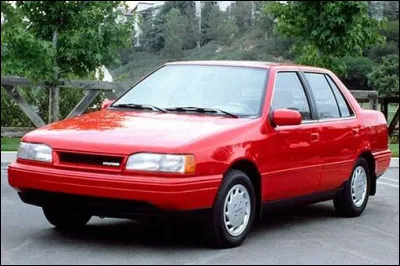 Le constructeur cor&eacute;en Hyundai a sorti, en 1985, cette auto sans doute destin&eacute;e aux math&eacute;maticiens et comptables. La...