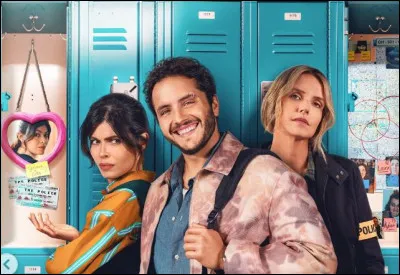 Quelle s&eacute;rie Netflix est repr&eacute;sent&eacute;e par ce poster ?R&eacute;sum&eacute; = Pour &eacute;chapper &agrave; la prison, un voyou surdou&eacute; en maths accepte d'infiltrer un lyc&eacute;e. Sa mission : identifier l'enfant d'un criminel. Sa nouvelle identit&eacute; : prof.