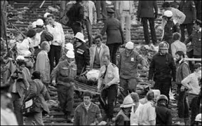 Ce 29 mai, au stade du Heysel de Bruxelles, &agrave; l'occasion de la finale de Coupe d'Europe des clubs champions entre Liverpool et la Juventus, une bagarre g&eacute;n&eacute;ralis&eacute;e et un mouvement de foule font 39 morts et 465 bless&eacute;s : c'&eacute;tait en ...
