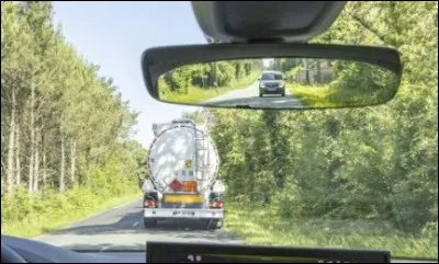 Dans cette situation, je peux d&eacute;passer le poids lourd devant moi :