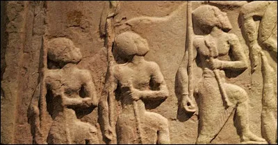 Quel &eacute;v&eacute;nement provoqua la disparition soudaine de l&rsquo;Empire d&rsquo;Akkad vers 2200 av. J.-C. selon plusieurs historiens ?