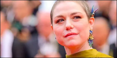 Qui est cette actrice qui joue le premier r&ocirc;le dans le film ''&Eacute;coute le temps (Fissures)'' ?