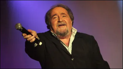 Qui est ce chanteur dont l'un des titres est ''&Eacute;coute dans le vent'' ?