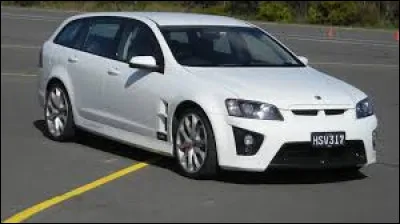 Avec cette g&eacute;n&eacute;ration, cette voiture semblable aux muscle-cars monte en gamme pour affronter la concurrence. Cependant, j'ai du mal &agrave; croire qu'un v&eacute;hicule avec une telle philosophie puisse rattraper plusieurs d&eacute;cennies de retard. Comment s'appelle cette voiture ?