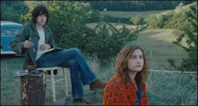 "Apr&egrave;s Mai", sorti en 2012, est un film r&eacute;alis&eacute; par ...