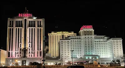 De quelle ville connue pour ses casinos viennent les noms de rues de la version classique du Monopoly sortie aux &Eacute;tats-Unis en 1935 ?