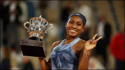 En 2025, 10 ans apr&egrave;s Serena Williams, c'est une Am&eacute;ricaine qui a d&eacute;croch&eacute; son deuxi&egrave;me titre du Grand Chelem et premier Roland Garros. De qui s'agit-il ?