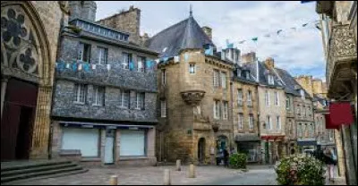Quelle ville se situe dans les C&ocirc;tes-d'Armor ?