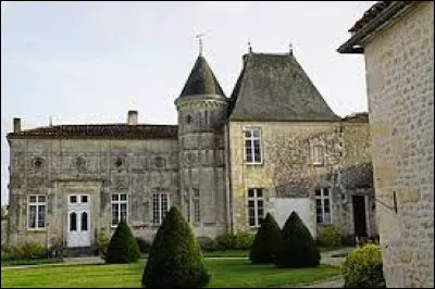Notre balade du jour commence au ch&acirc;teau Clerbize, &agrave; Belluire. Village n&eacute;o-aquitain, dans l'arrondissement de Jonzac, il se situe dans le d&eacute;partement ...
