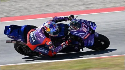 Ce pilote fait &eacute;galement ses d&eacute;buts en MotoGP en 2026 mais a un parcours bien diff&eacute;rent. Il est 3 fois champion du monde de Superbike et roule pour l&rsquo;&eacute;quipe Pramac. Il s&rsquo;agit de&hellip;