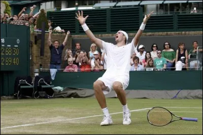 Quel est ce c&eacute;l&egrave;bre tournoi de tennis sur gazon ?
