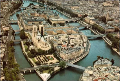 Quel est nom de cette &icirc;le qui constitue le v&eacute;ritable c&oelig;ur historique de Paris ?