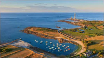 Dans quel d&eacute;partement se trouve la pointe de Barfleur ?